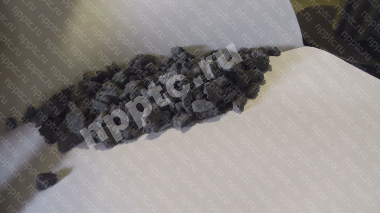 Эксперимент по прессованию кускового молибдена 